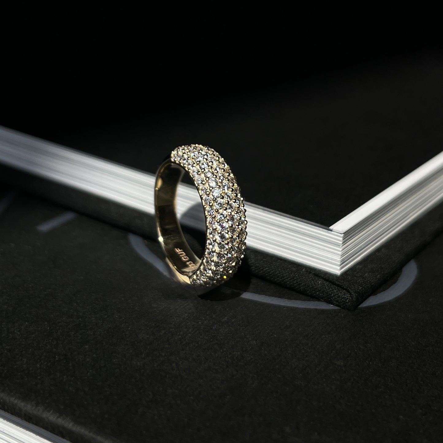8 Karat Halo Glow Ring