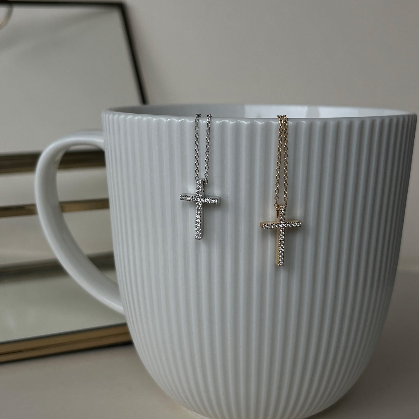 14 Karat Brillant Kors Vedhæng