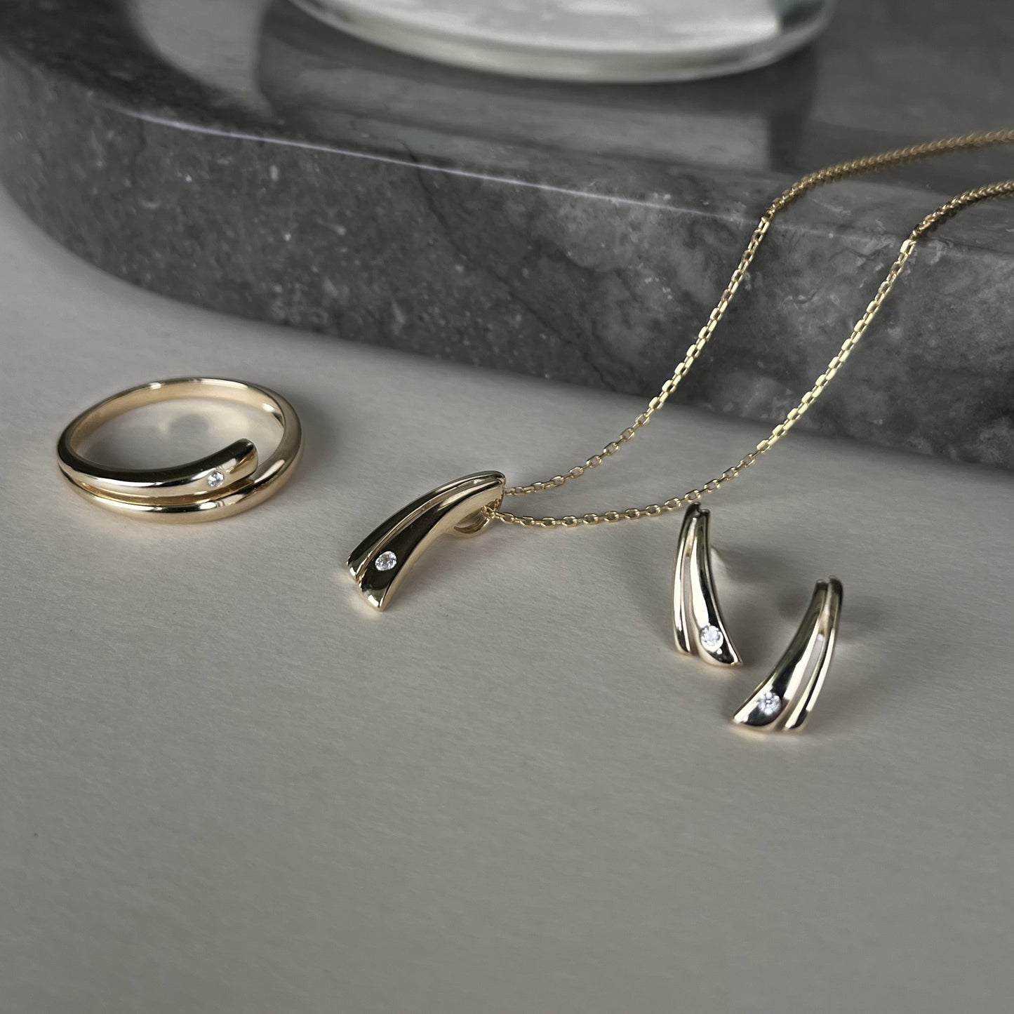 8 Karat Lana Ring