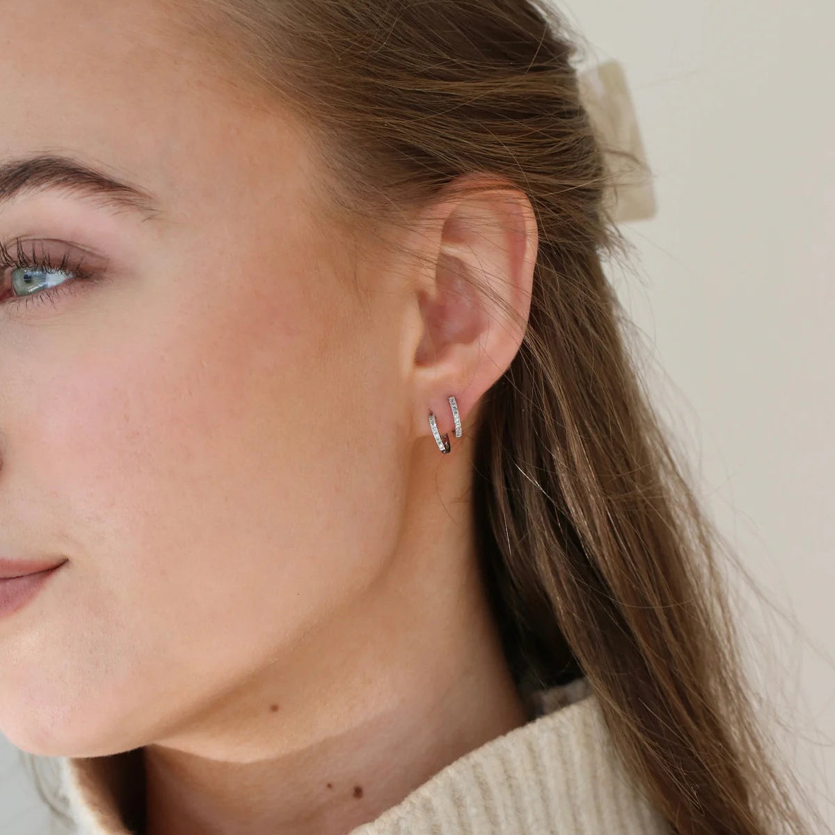 Rock Classic Grey diamant creol S - 18kt Hvidguld