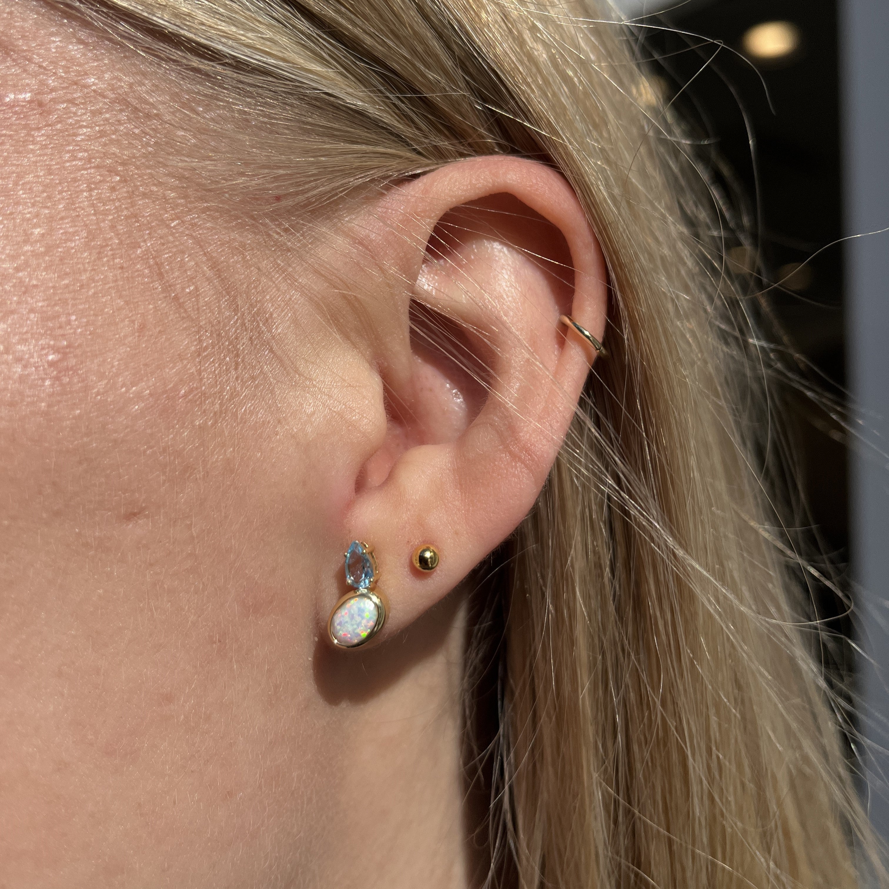 Forgyldt Opal Ørestikker