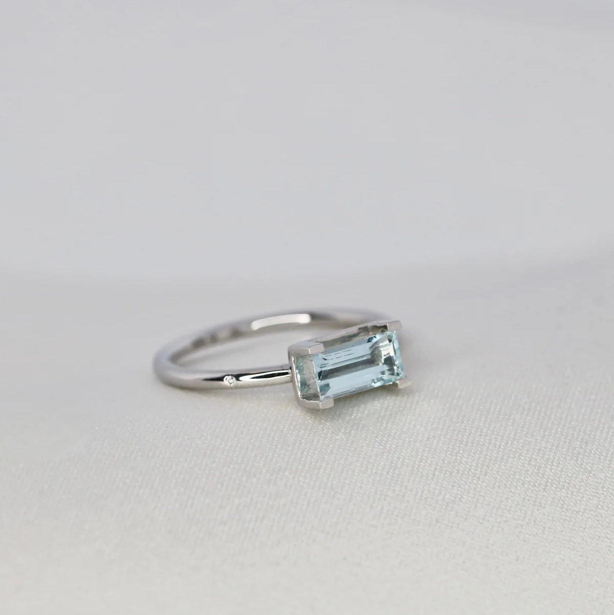 Nord Blue ring - 18kt Hvidguld
