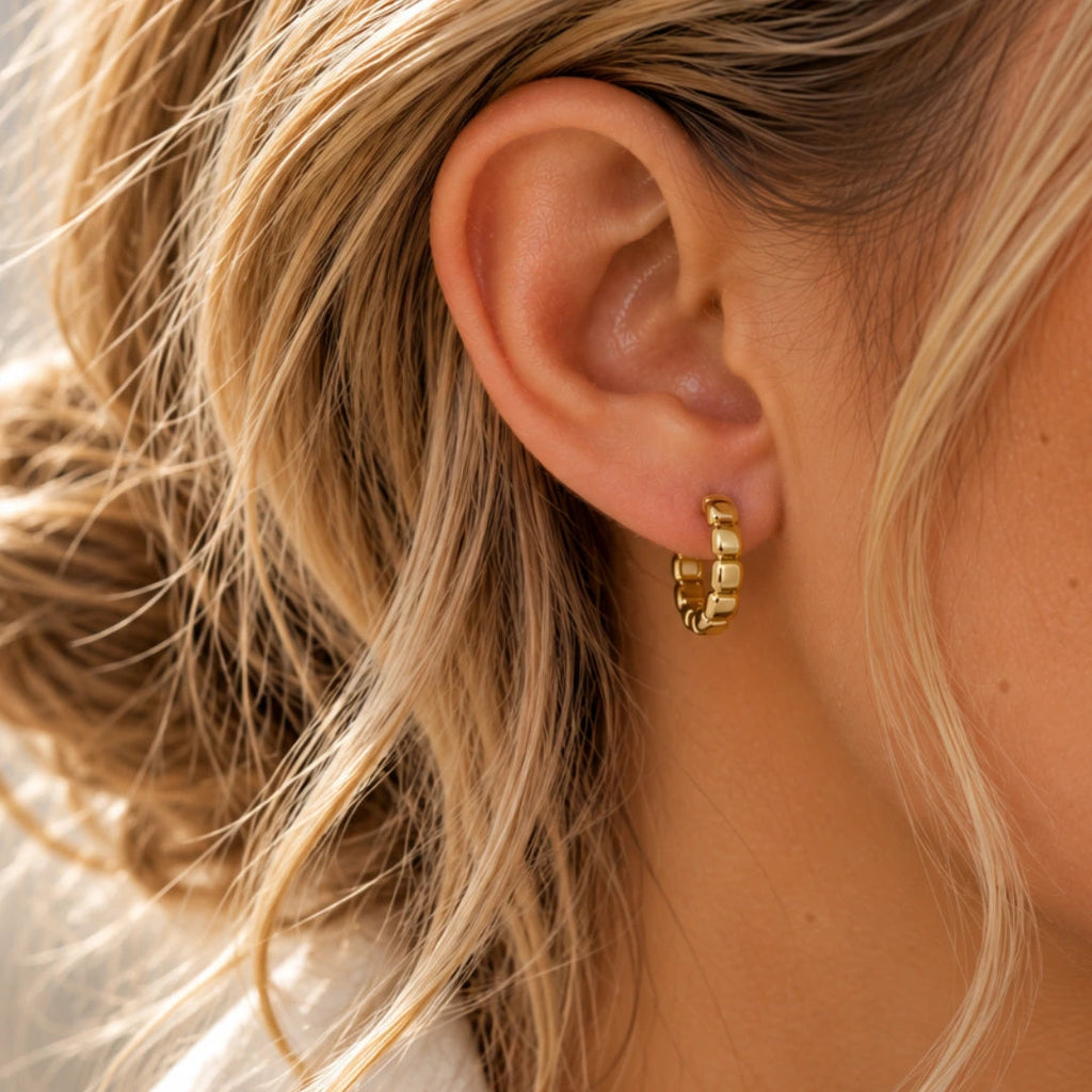 8 karat guld creoler med moderne design