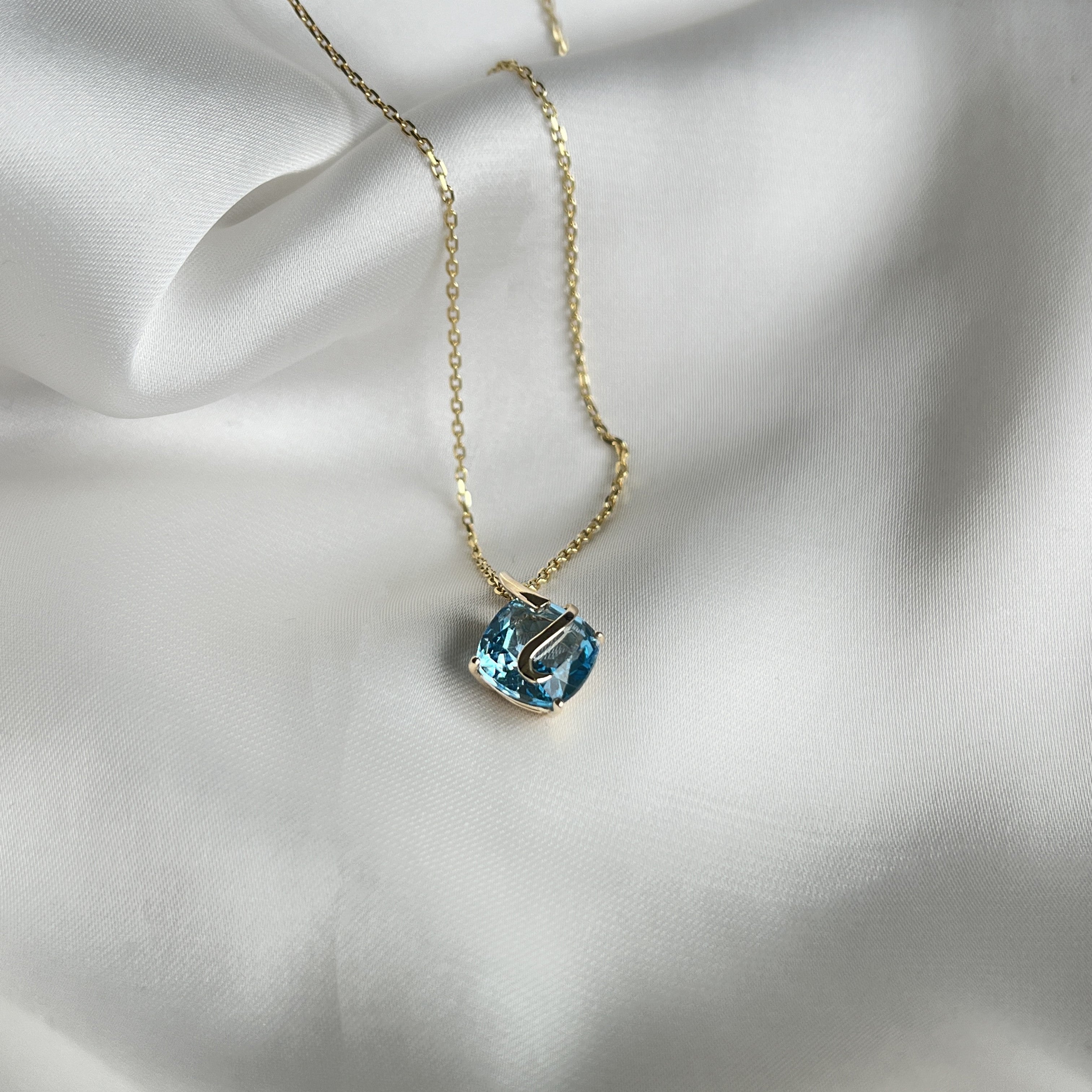 8 Karat Blue Skyline Halskæde