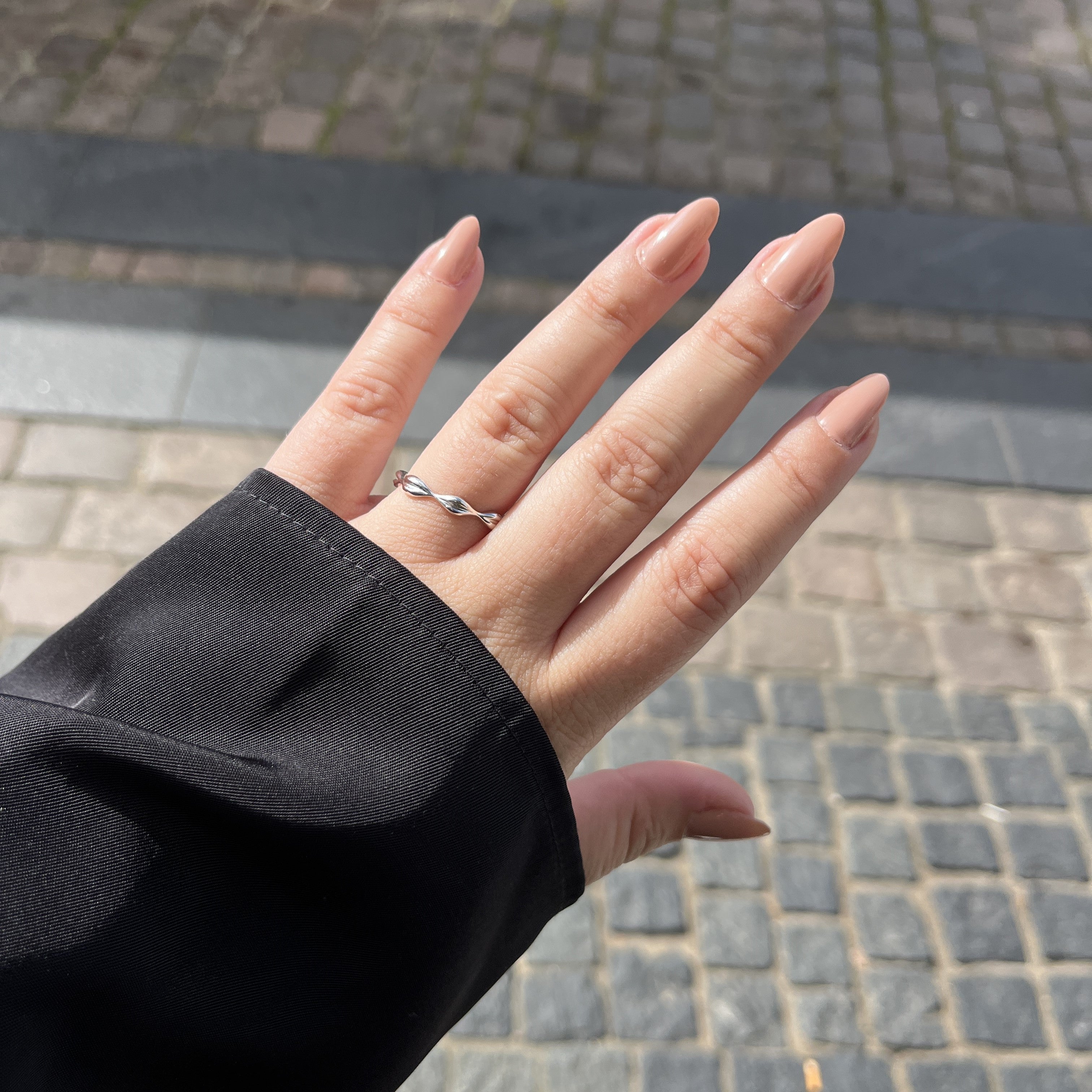 8 Karat Hvidguld Bølget Ring