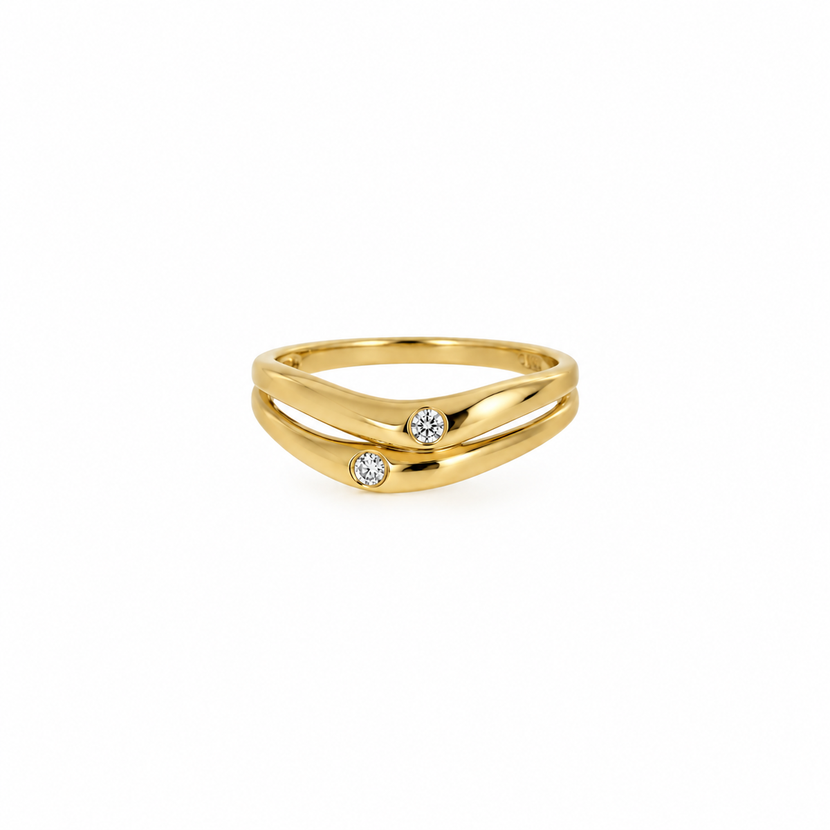 8 karat guldring med elegant bølgedesign og zirkoner