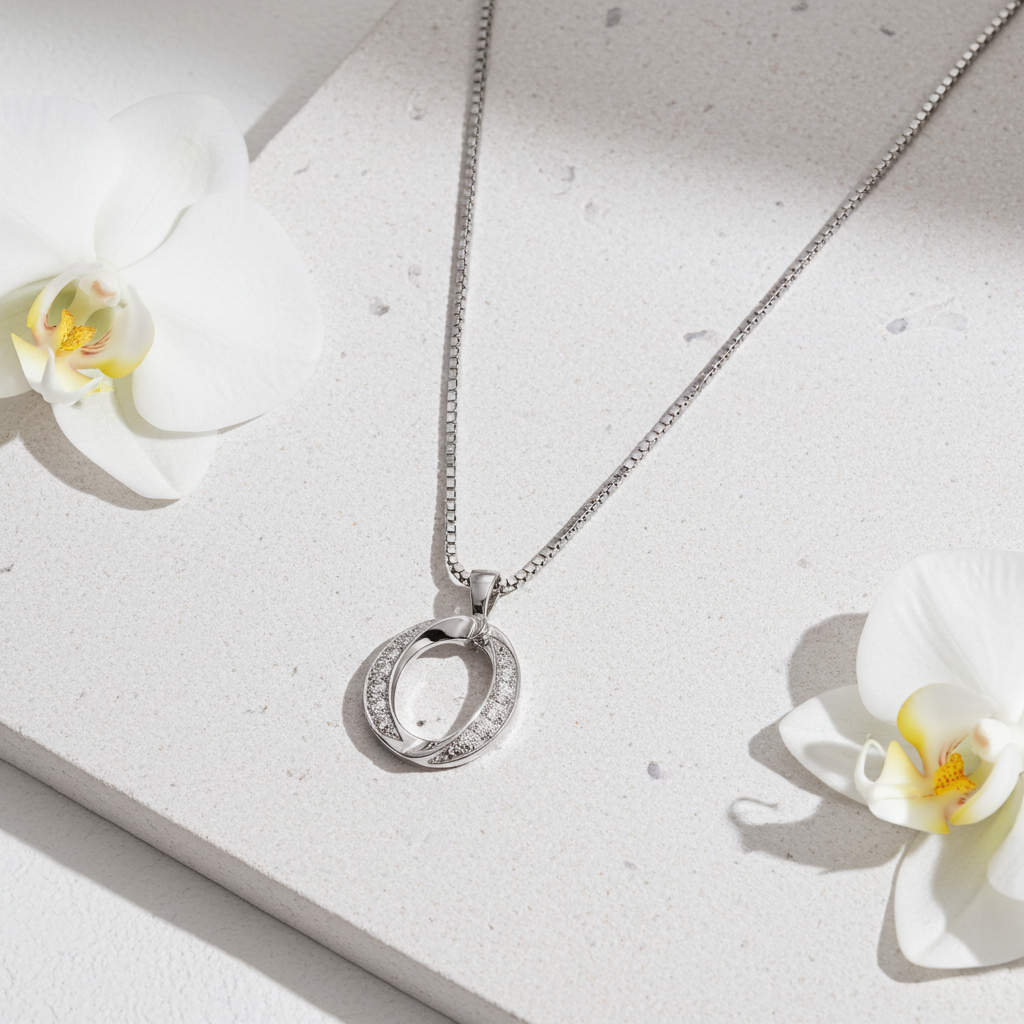 14 Karat Hvidgulds Abstrakt Cirkel Halskæde