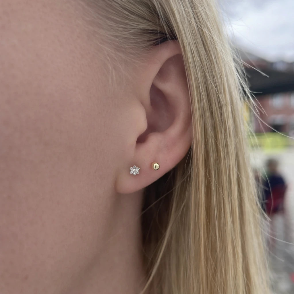 14 Karat Hvidguld Estelle Ørestikker 0,10 ct.