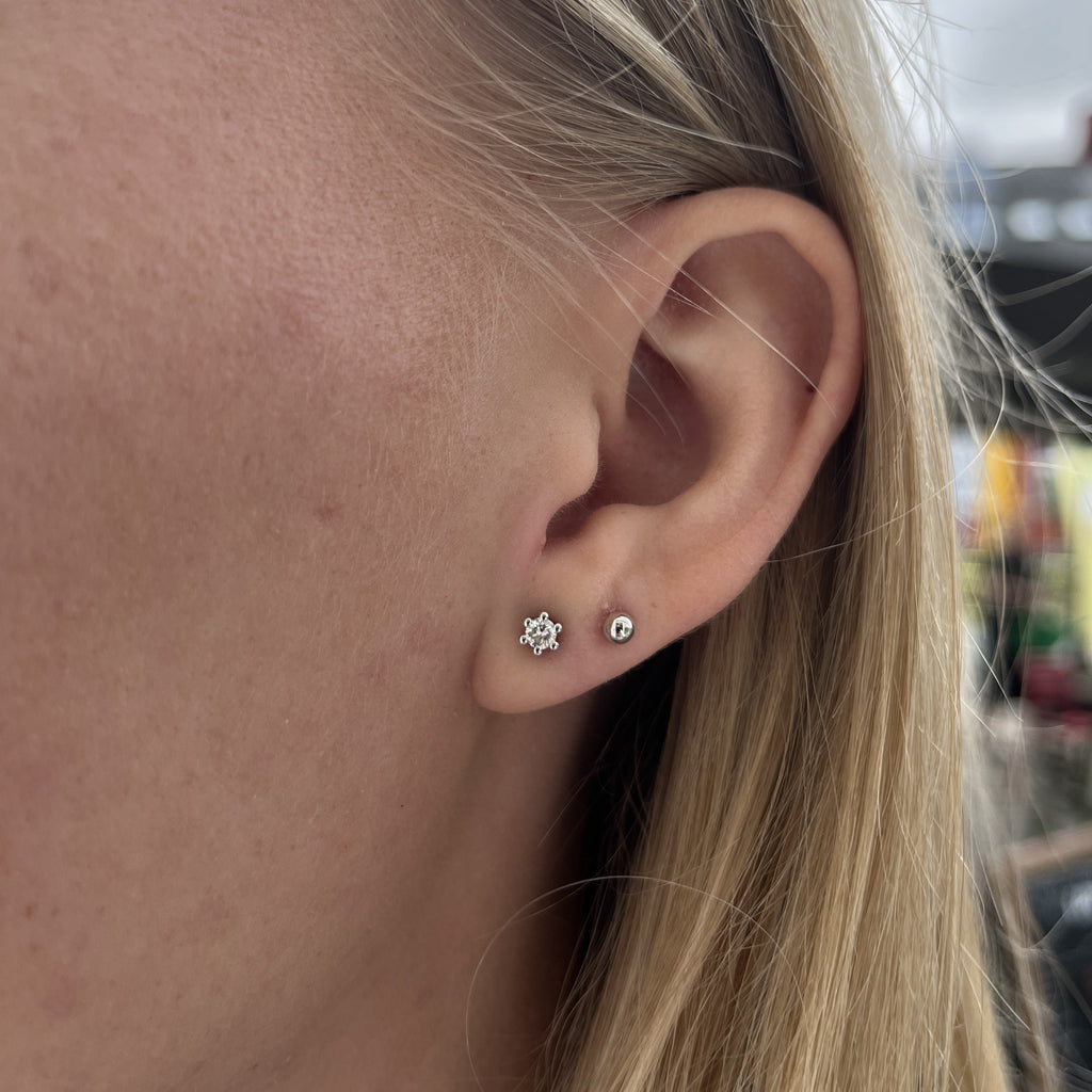 14 Karat Hvidguld Estelle Ørestikker 0,20 ct.