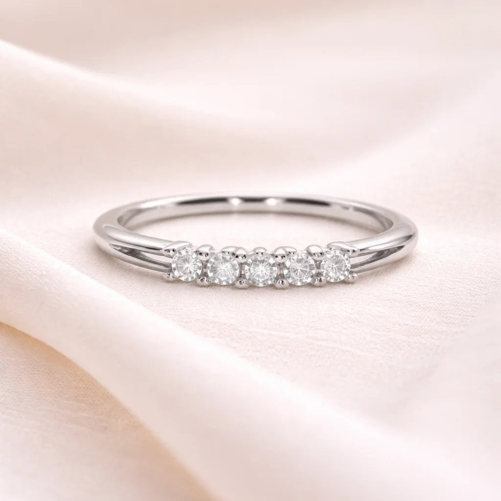 14 Karat Hvidguld 5 sten Række Ring