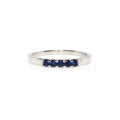 14 Karat Hvidgulds Safir Alliancering