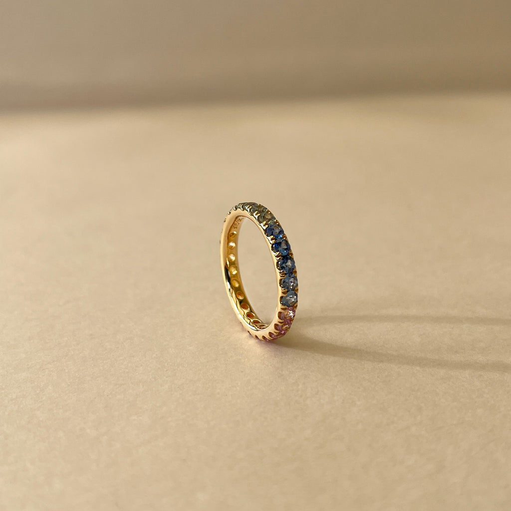 14 Karat Regnbue Safir Ring