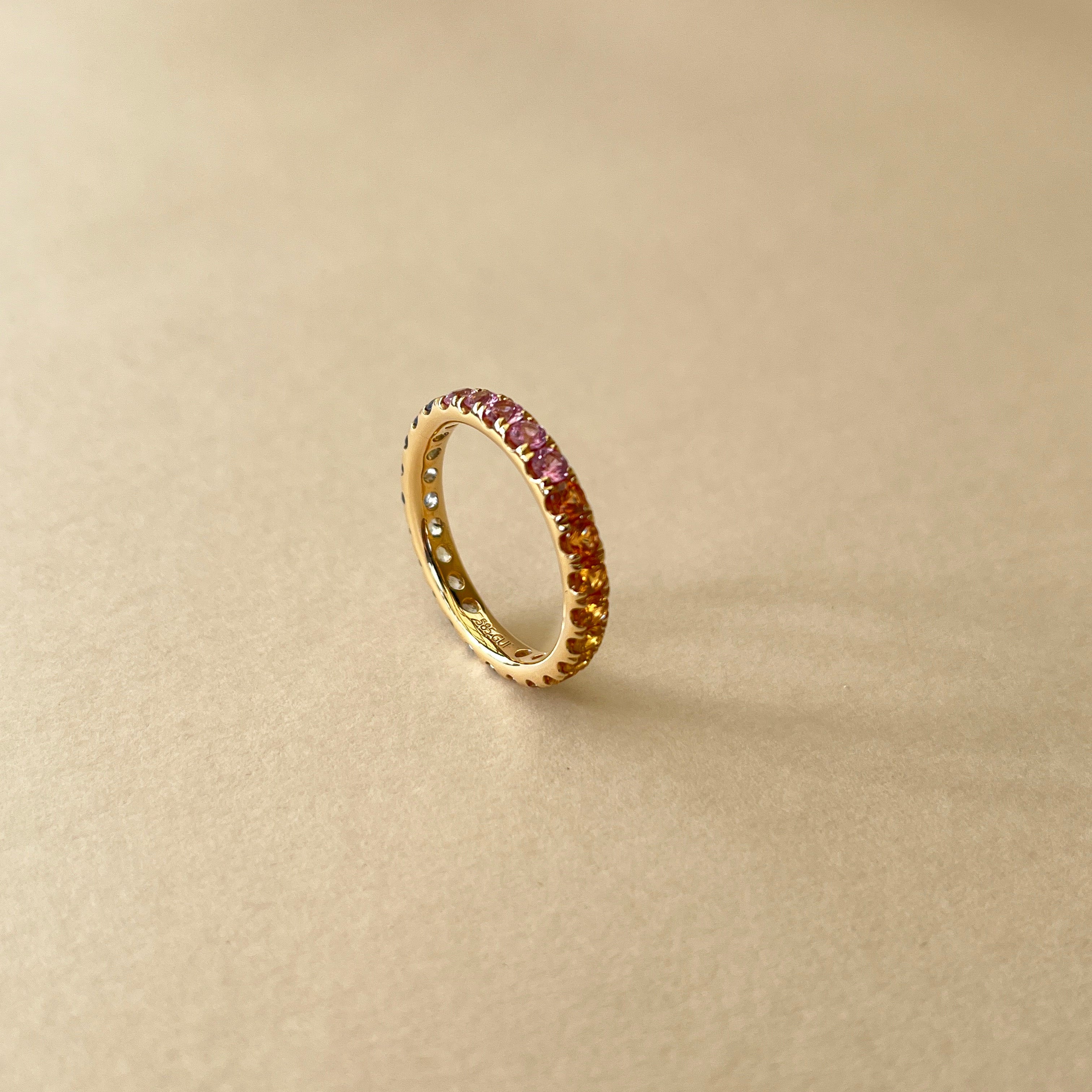 14 Karat Regnbue Safir Ring