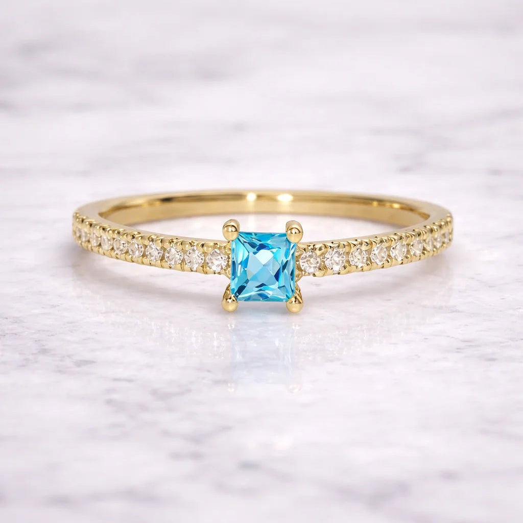 14 Karat Topas Solitaire Ring