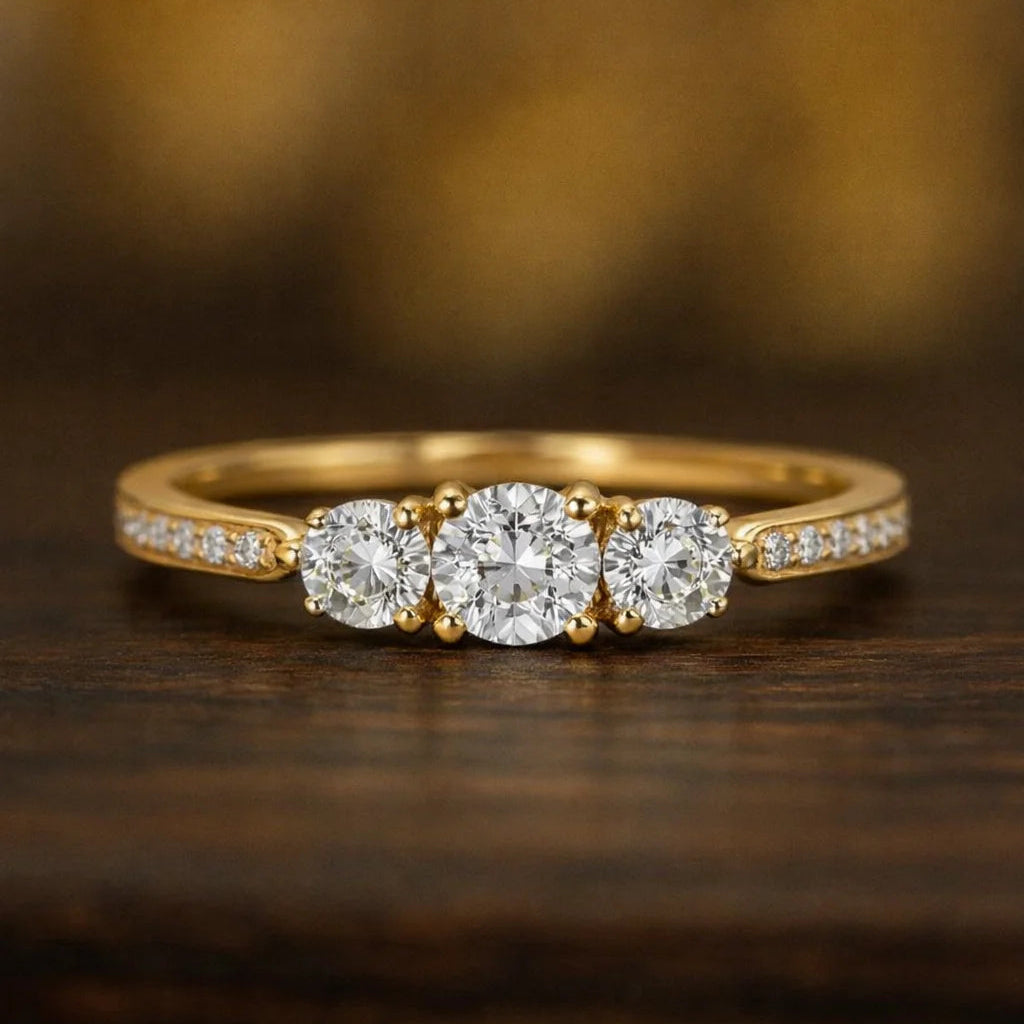 14 Karat Tre-Stens Ring