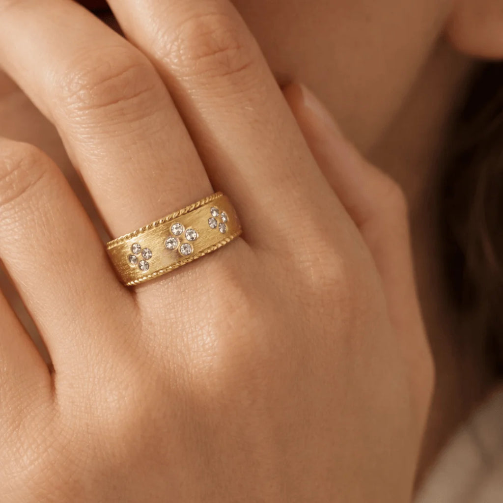 14 Karat Chunky Mat Brillant Ring