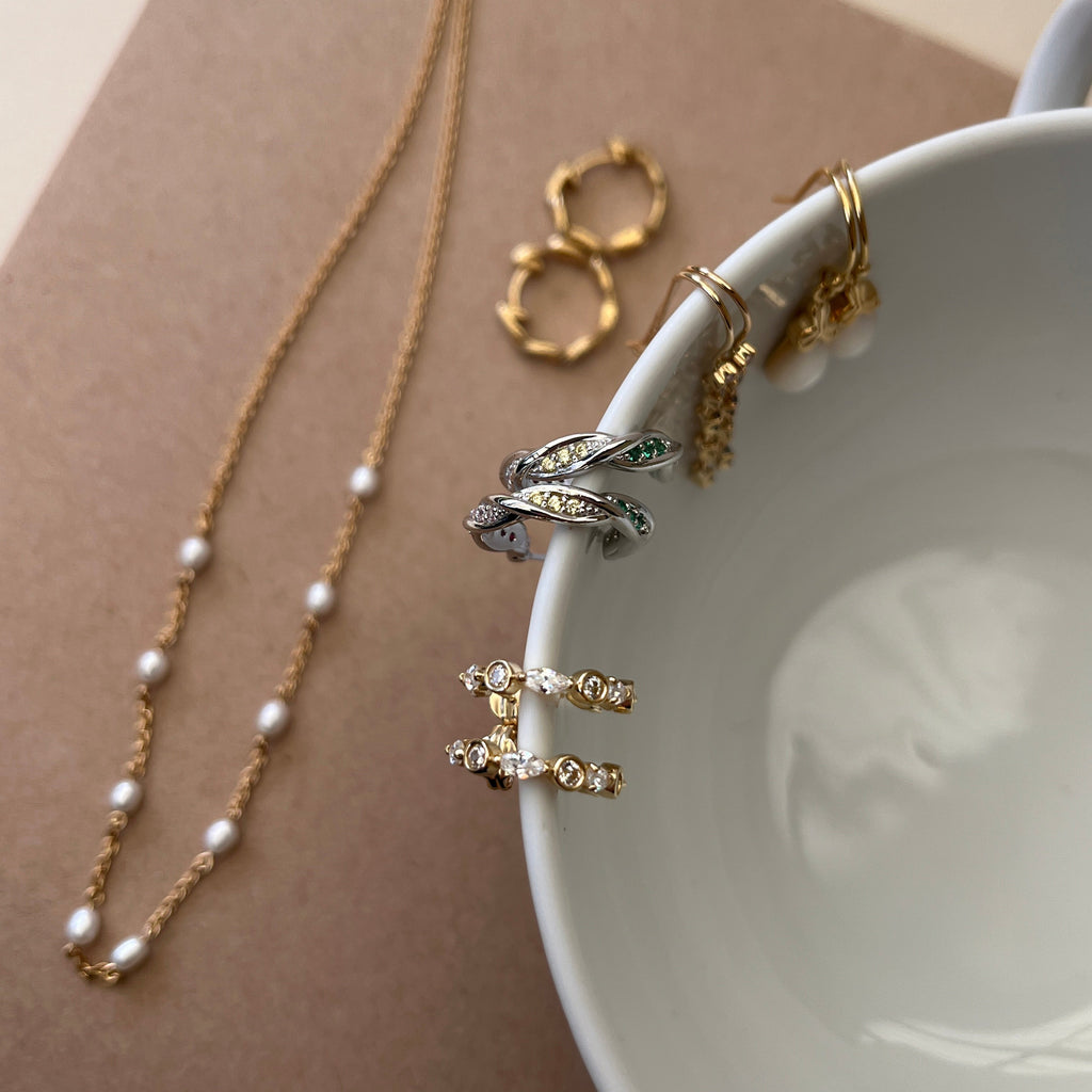 8 Karat Funklende Halv Creoler