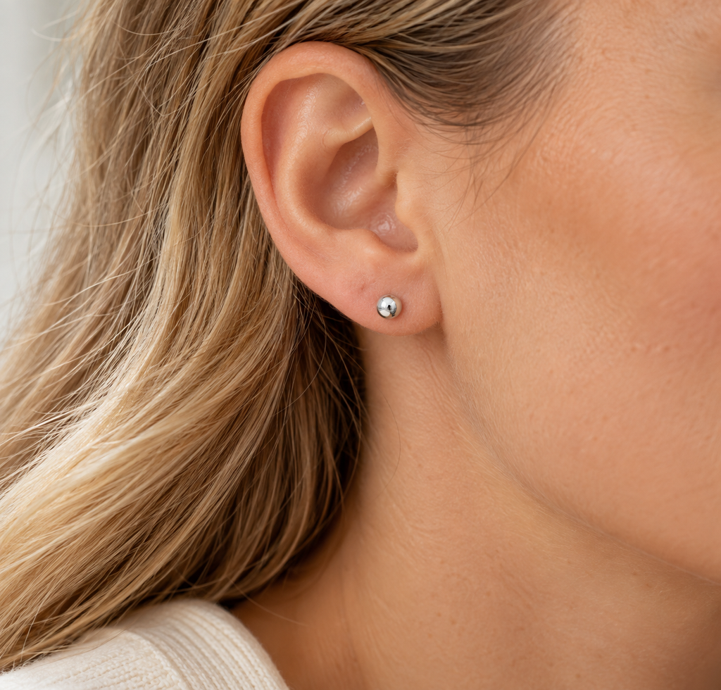 Sølv Kugle Ørestikker 4mm