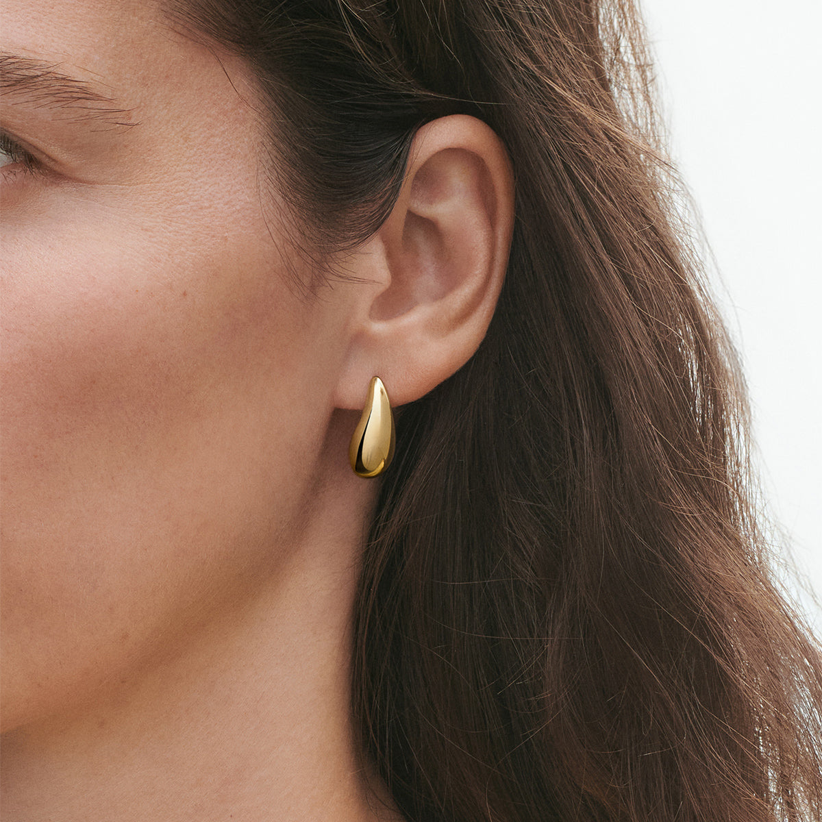 REFLECT Earrings in 18kt yellow gold
