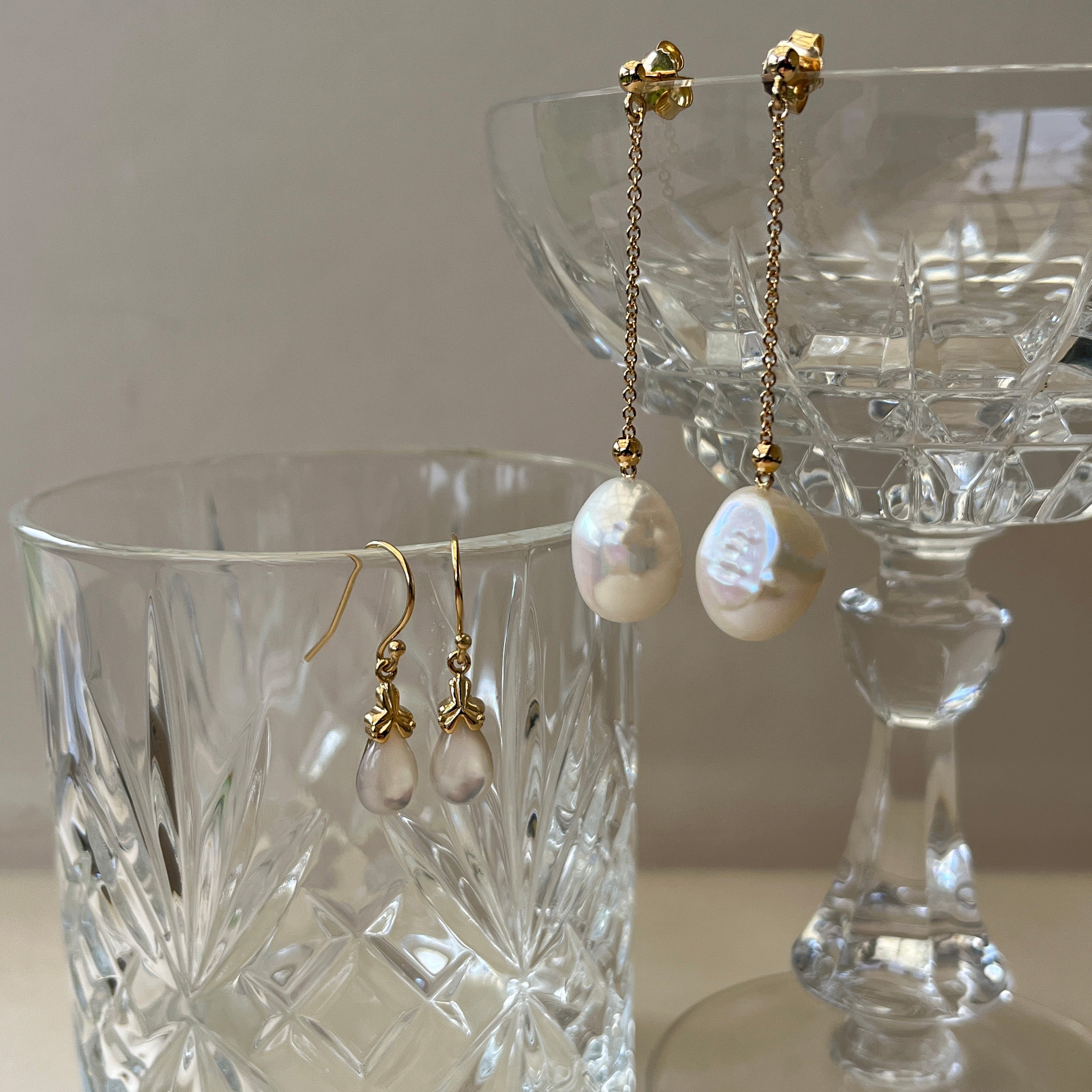 Forgyldt Dråbeformet Perlemor Ørehænger