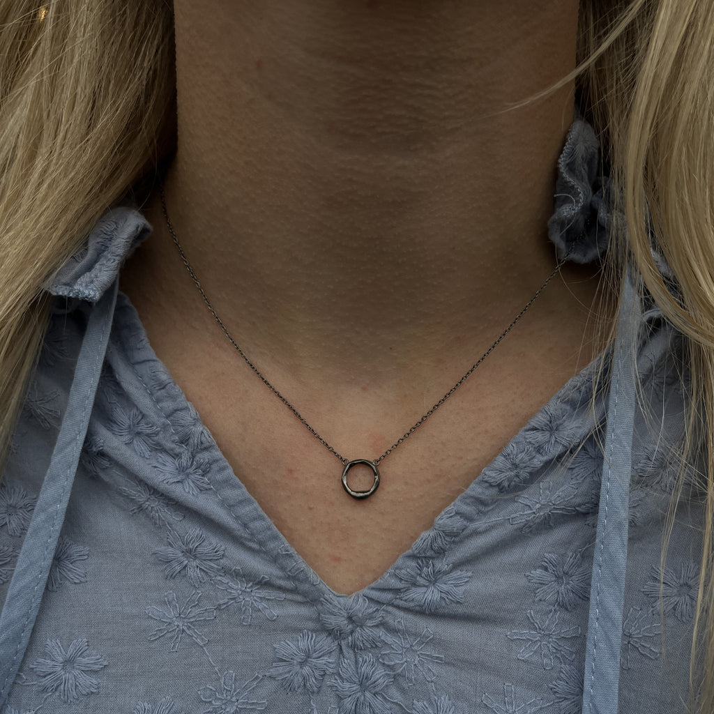 Oxyderet Cirkel Halskæde
