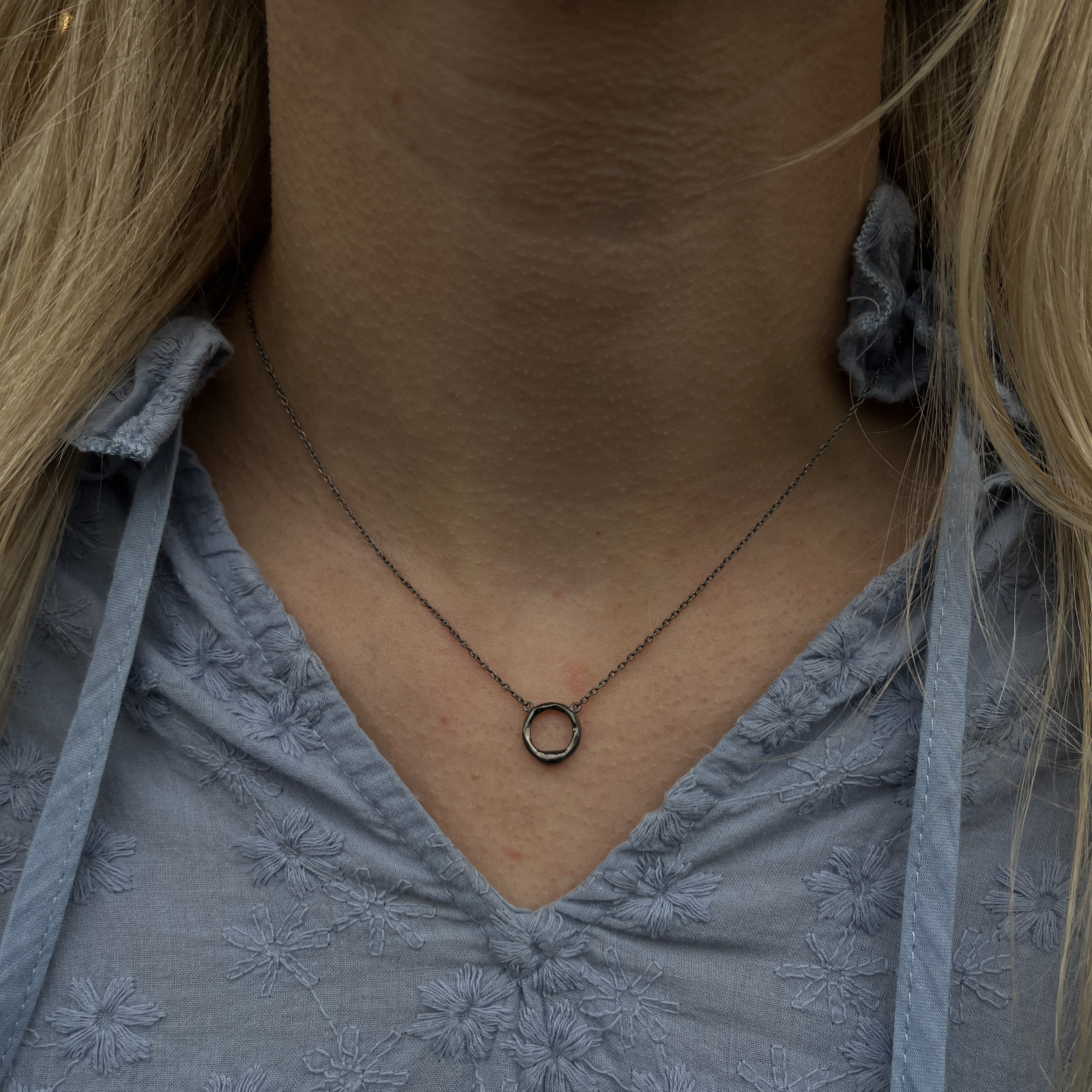 Oxyderet Cirkel Halskæde