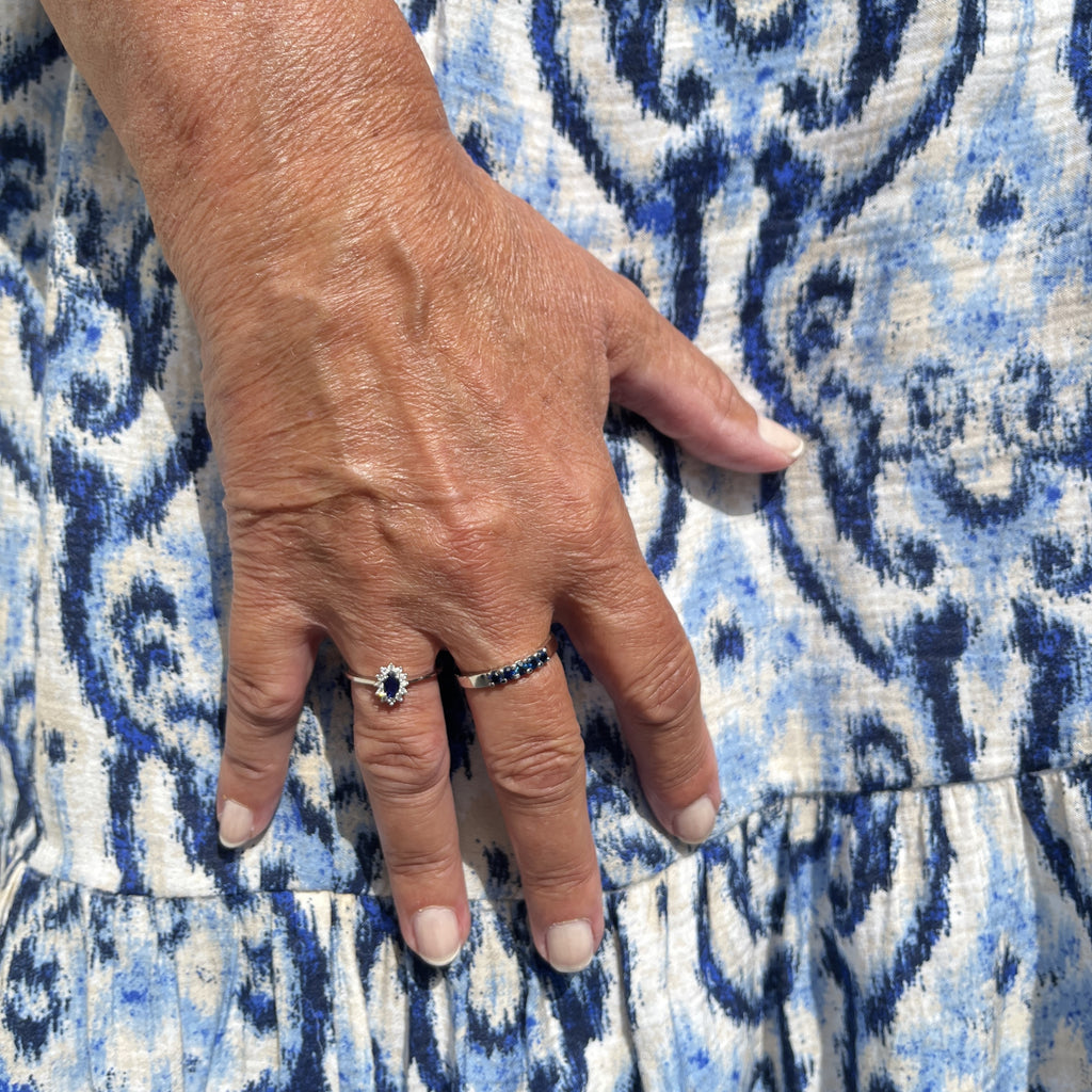 14 Karat Hvidguld Safir Roset Ring