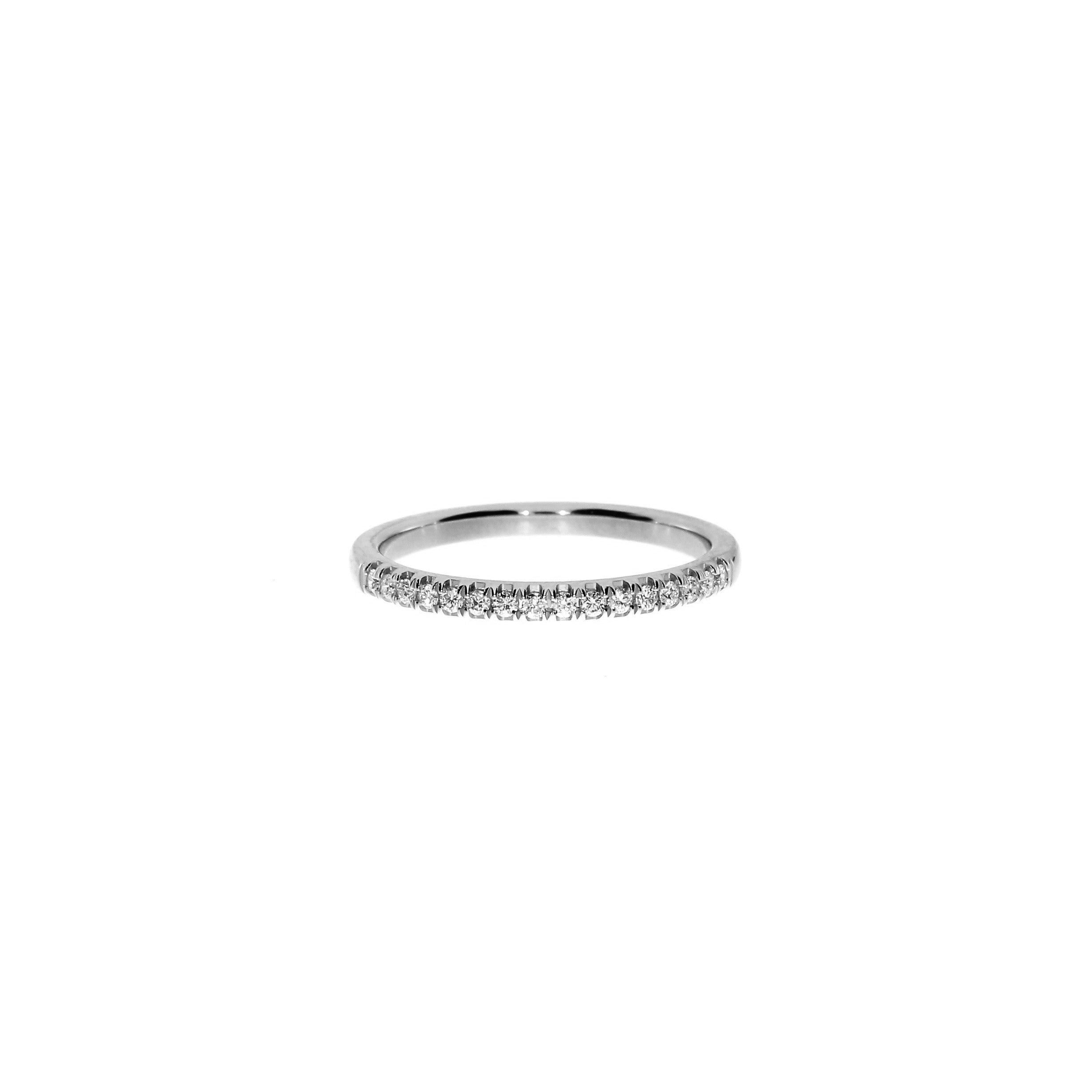 14 Karat Hvidguld Alliancering 0,16 ct.